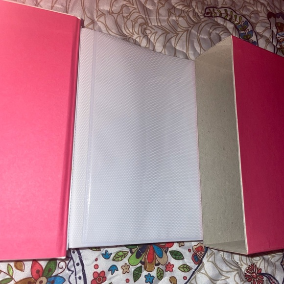 Stunning Vintage Victoria’s Secret Photo Album - Picture 3 of 10